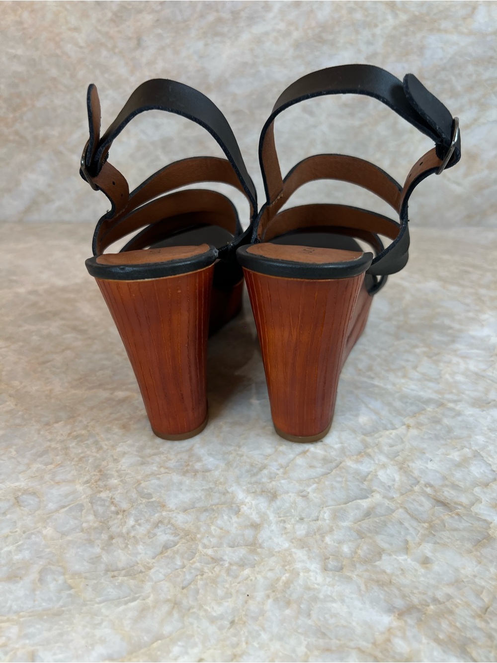 Lucky Brand Black Strappy Wood-Platform Wedge Sandals. Leather upper - Picture 5 of 8
